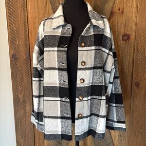 Source Unknown Plaid Button-Up Top in Black and Gray